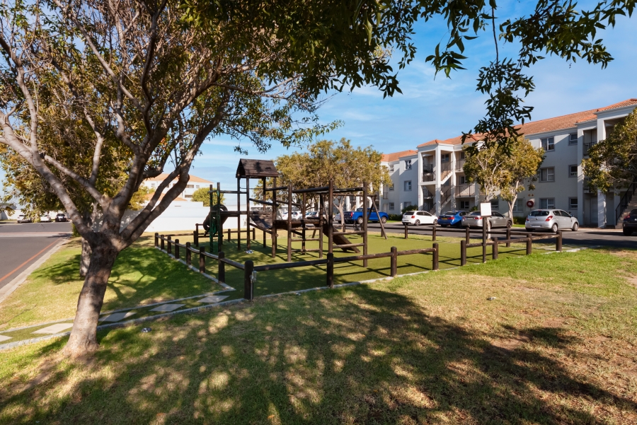 To Let 2 Bedroom Property for Rent in Heritage Park Western Cape